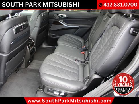 Used 2024 BMW X7 xDrive40i AWD/4WD image 16