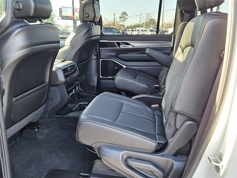 New 2026 Jeep Grand Wagoneer Limited image 4