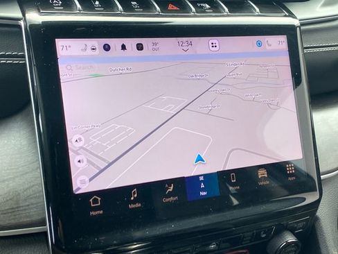 Used 2023 Jeep Grand Cherokee Limited image 10