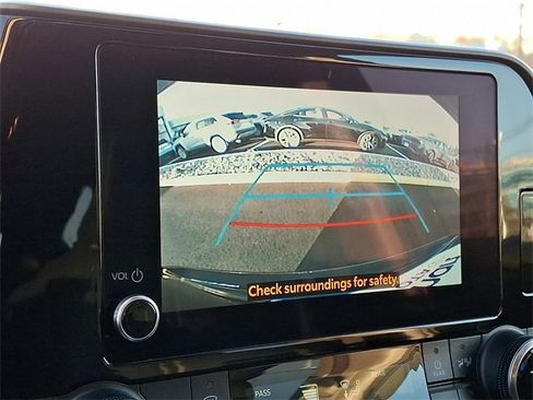 Certified 2024 Toyota Highlander XLE image 24