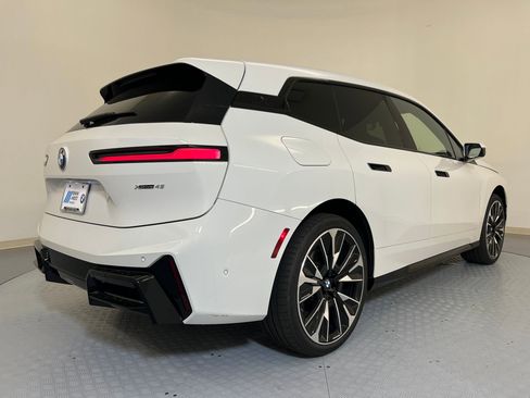 New 2026 BMW iX xDrive45 w/ M Sport Package image 9