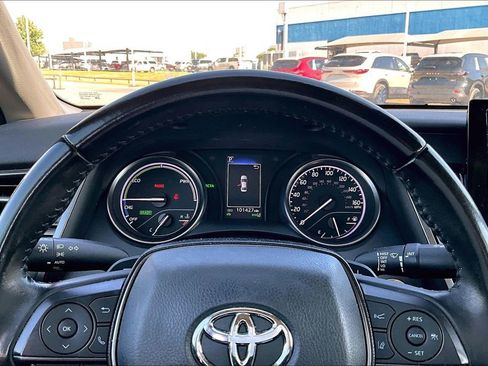Used 2023 Toyota Camry SE FWD image 19