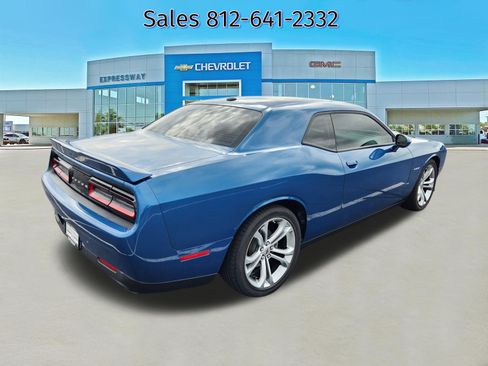 Used 2022 Dodge Challenger R/T RWD image 7