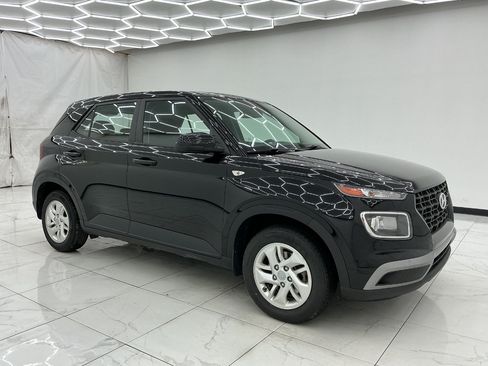 Used 2021 Hyundai Venue SE FWD image 7