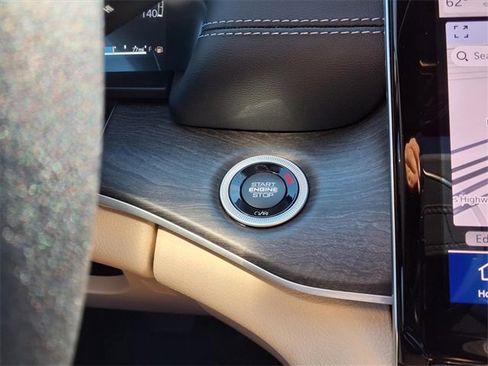 New 2025 Jeep Grand Cherokee Limited w/ Luxury Tech Group II image 11