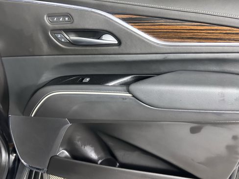 Used 2023 Cadillac Escalade Premium Luxury image 44