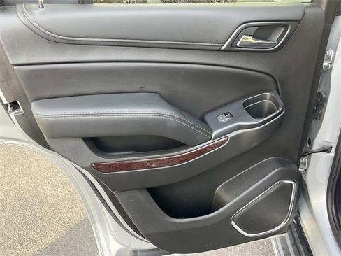 Used 2019 GMC Yukon SLT w/ Open Road Package image 18