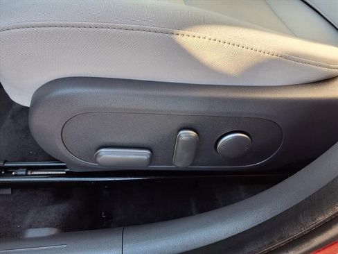 Used 2025 Hyundai Kona SEL image 21