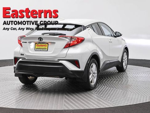 Used 2021 Toyota C-HR LE FWD image 5