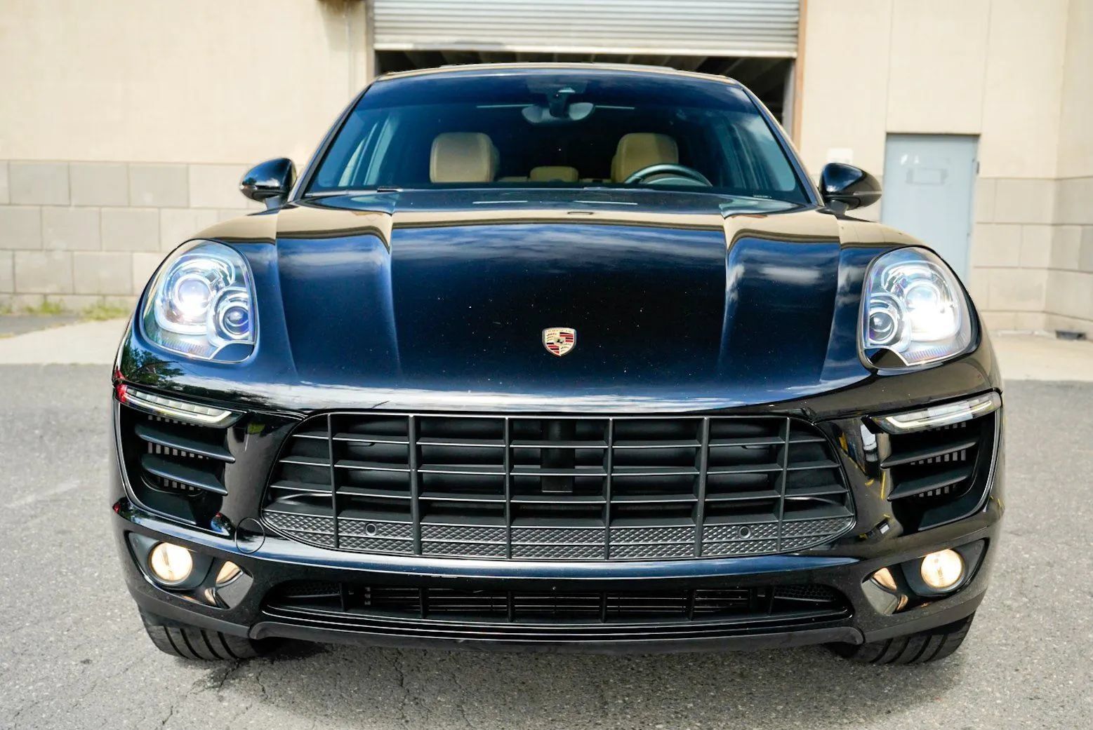 Used 2017 Porsche Macan S AWD/4WD image 2