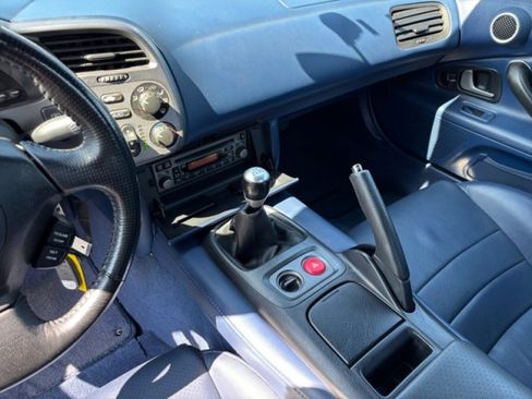 Used 2002 Honda S2000 image 13