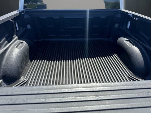 Used 2017 Ford F150 XLT RWD image 12