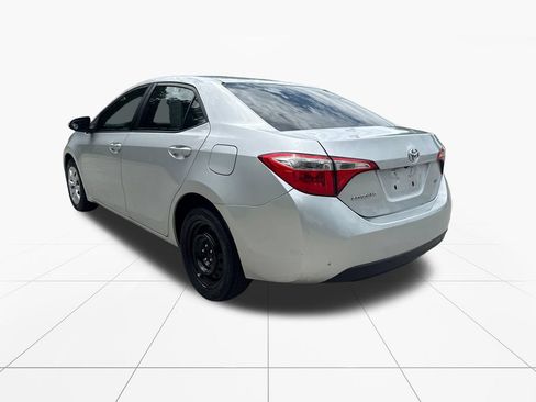 Used 2016 Toyota Corolla LE FWD image 6