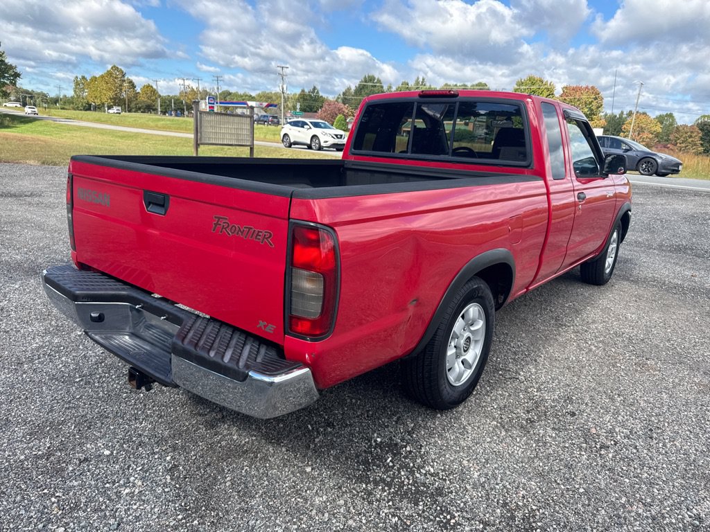 Used 2000 Nissan Frontier XE RWD image 8