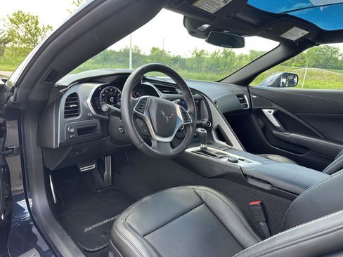 Used 2015 Chevrolet Corvette Stingray Coupe RWD image 16