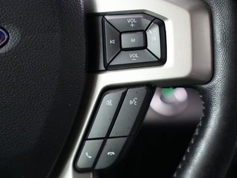 Used 2020 Ford F150 Lariat w/ Equipment Group 502A Luxury image 13