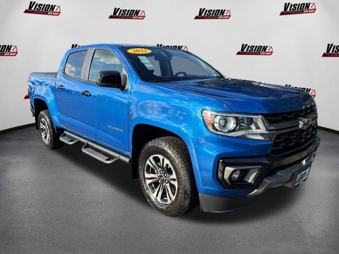 Used 2022 Chevrolet Colorado Z71 AWD/4WD image 3