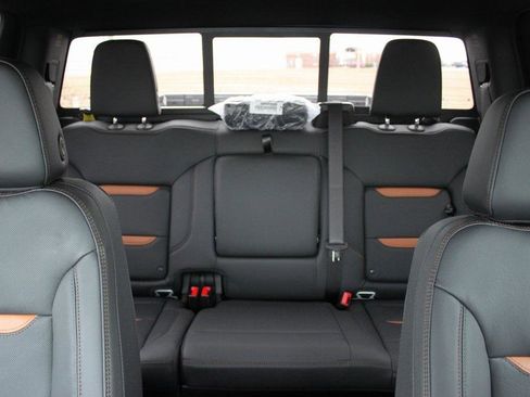 New 2026 GMC Sierra 2500 AT4 image 17