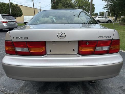Used 1997 Lexus ES 330 FWD image 7