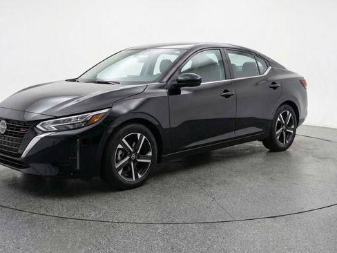 Used 2025 Nissan Sentra SV FWD image 3