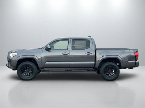 Used 2023 Toyota Tacoma SR image 8