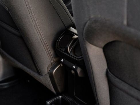 Used 2021 Jeep Wrangler Unlimited Sport image 47