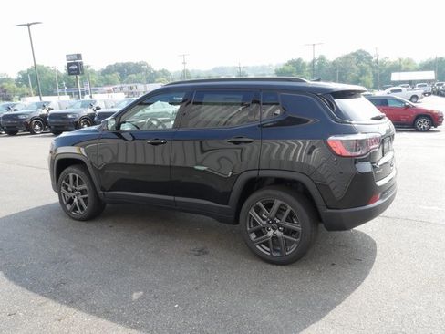 New 2025 Jeep Compass Limited w/ Sun & Sound Group image 10