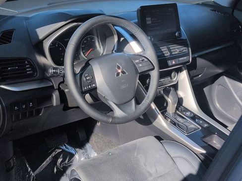 Used 2023 Mitsubishi Eclipse Cross SE image 11