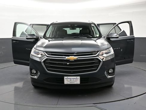 Used 2021 Chevrolet Traverse LT w/ LT Premium Package AWD/4WD image 37