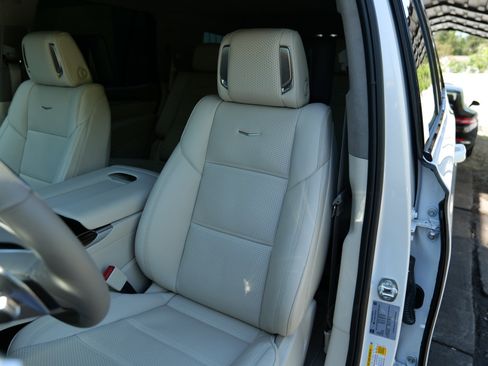 Used 2025 Cadillac Escalade Sport Platinum w/ LPO, Floor Liner Package image 17