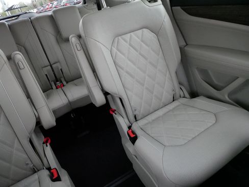 Certified 2025 Volkswagen Atlas SEL Premium R-Line AWD/4WD image 14