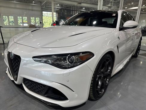 Used 2017 Alfa Romeo Giulia Quadrifoglio image 47