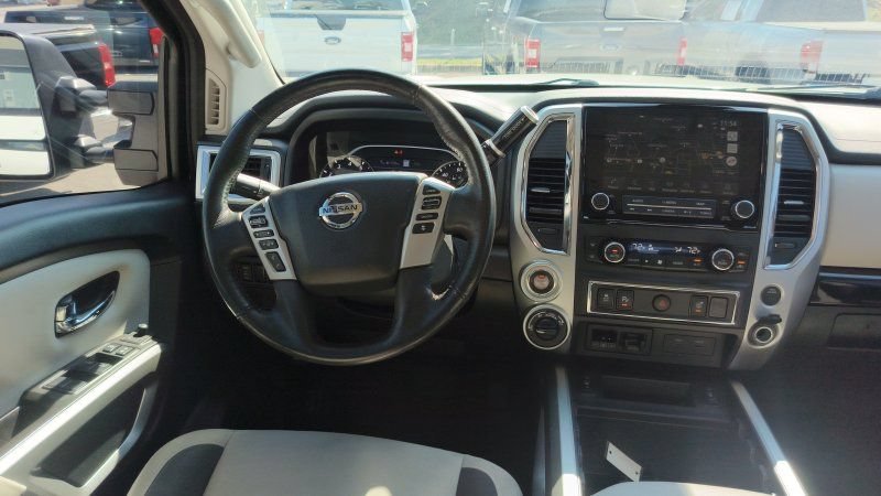 Used 2020 Nissan Titan SV w/ SV Convenience Package AWD/4WD image 21