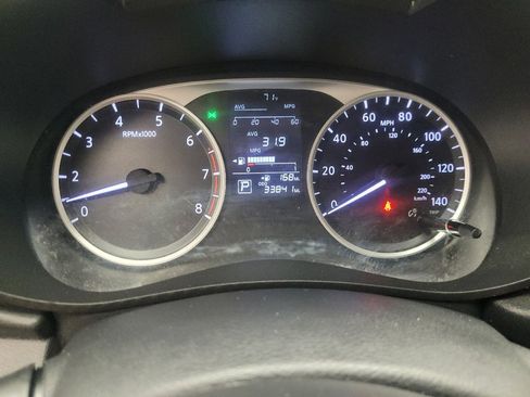 Used 2022 Nissan Versa S FWD image 23