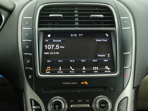 Used 2019 Lincoln Nautilus Select w/ Cargo Utility Package FWD image 16