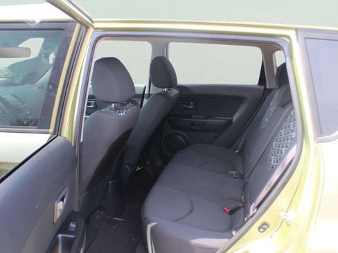 Used 2011 Kia Soul + image 5