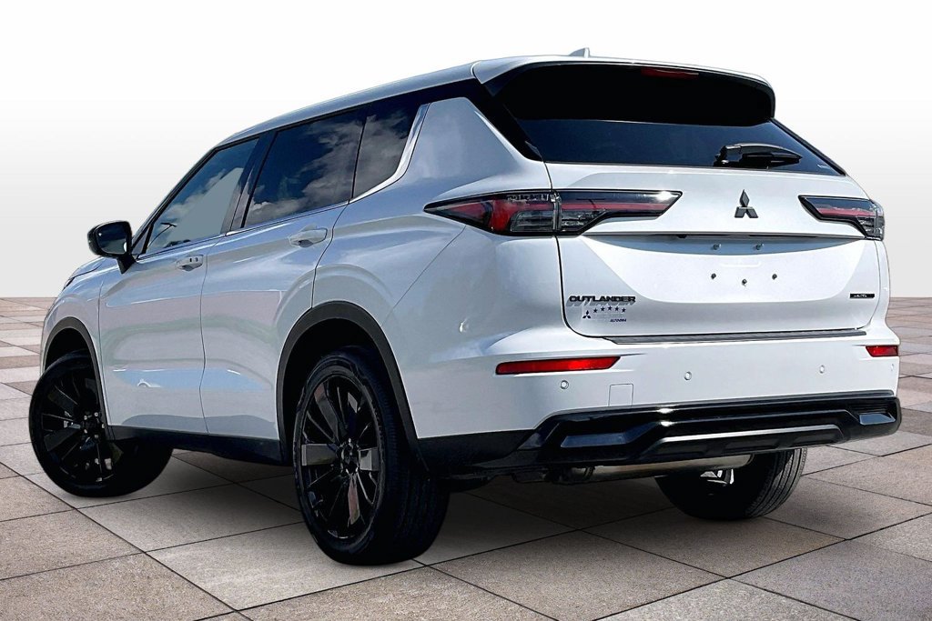 Used 2026 Mitsubishi Outlander LE AWD/4WD image 11