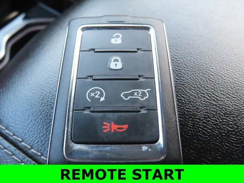 Used 2023 Jeep Grand Cherokee Limited image 9