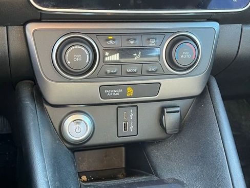 Used 2022 Nissan Leaf S image 21