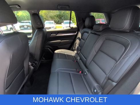 Used 2025 GMC Terrain Elevation w/ Elevation Premium Package AWD/4WD image 11