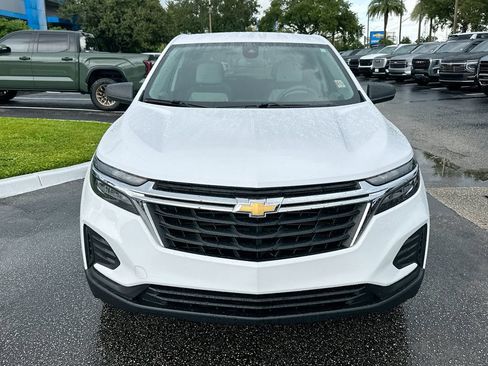 Certified 2024 Chevrolet Equinox LS w/ LS Convenience Package FWD image 2