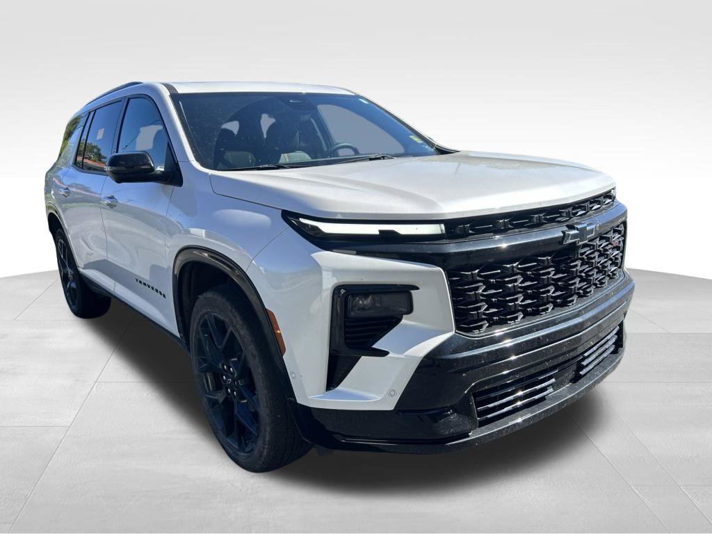 Used 2025 Chevrolet Traverse RS w/ LPO, Floor Liner Package AWD/4WD image 7