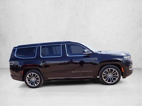 Used 2023 Jeep Grand Wagoneer Series II AWD/4WD image 4