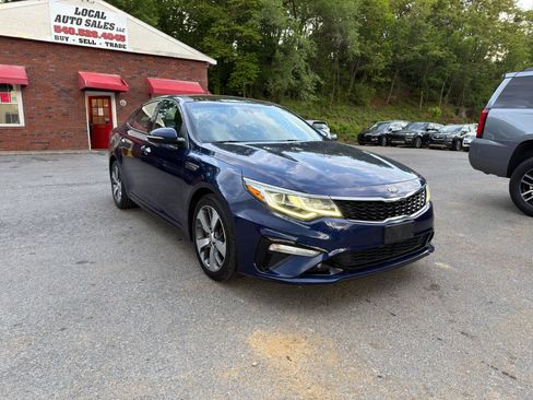 Used 2019 Kia Optima S w/ S Panoramic Sunroof Package FWD image 3