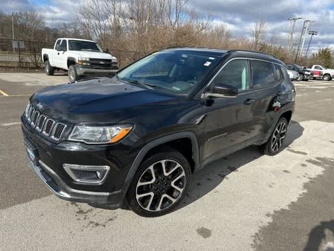 Used 2018 Jeep Compass Limited w/ Navigation Group image 2