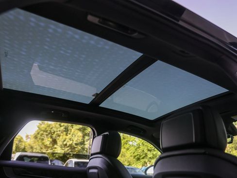 New 2026 Porsche Cayenne AWD/4WD image 39