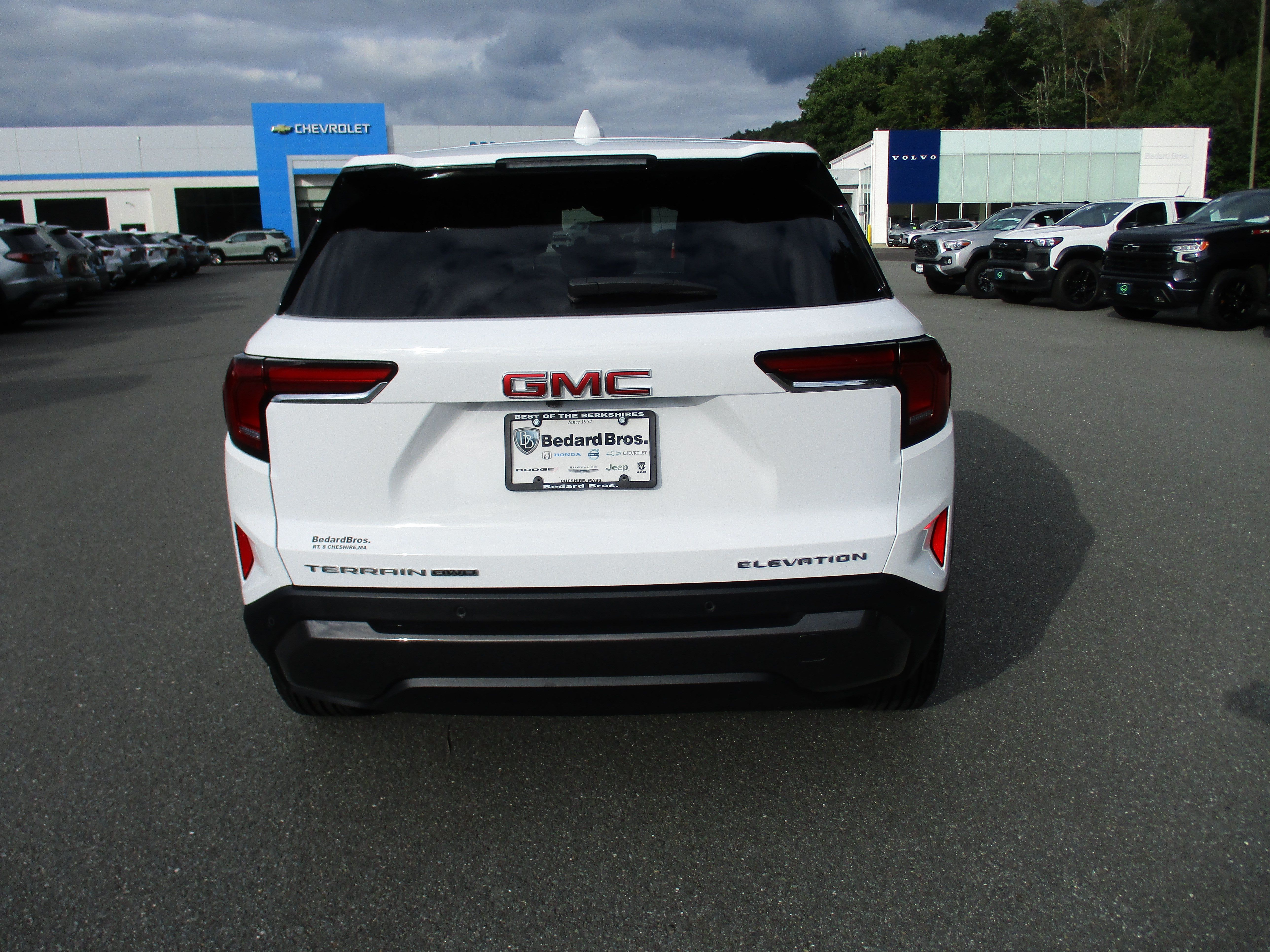 Certified 2026 GMC Terrain Elevation AWD/4WD image 6