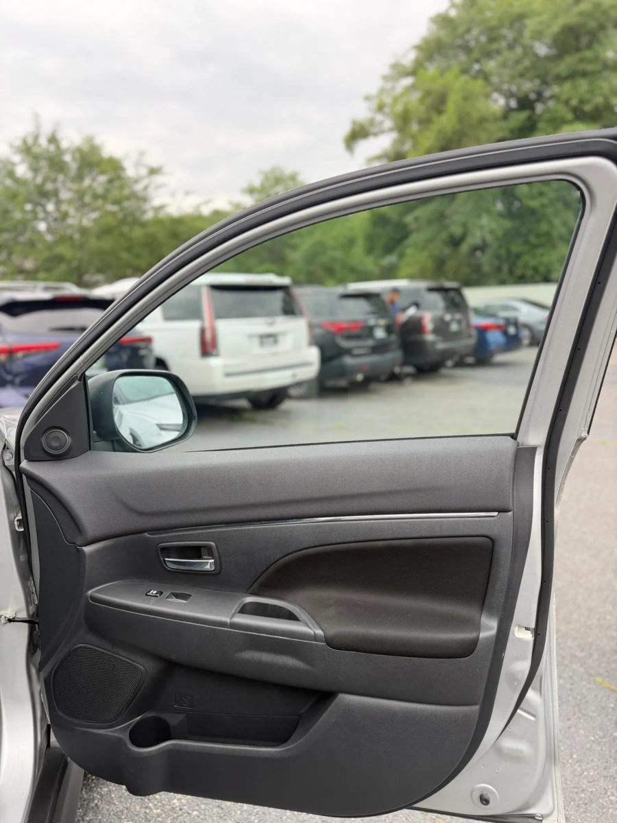 Used 2021 Mitsubishi Outlander Sport LE AWD/4WD image 11