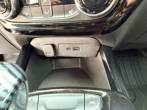 Used 2024 Chevrolet Trax ACTIV w/ Driver Confidence Package image 24