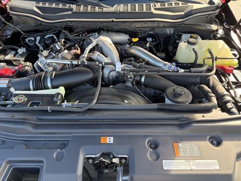 Certified 2021 Ford F350 Lariat w/ Chrome Package image 15